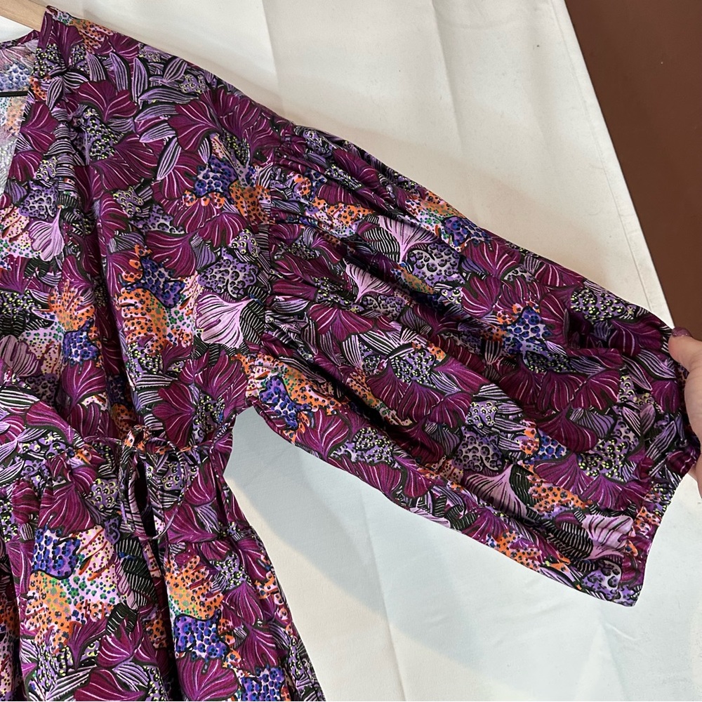 KIKA VARGAS Women’s Size XL Top Blouse Wrap Style Peplum Floral Purple NWT - Picture 12 of 16